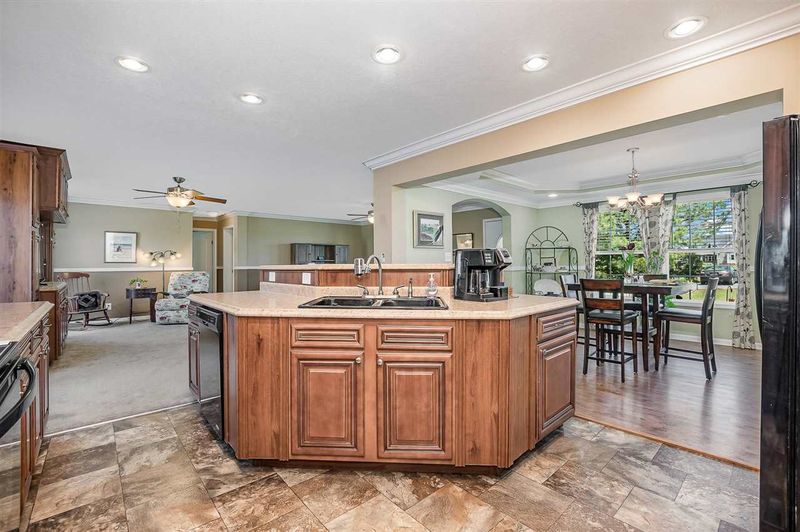 484 Janie Rd, Selma, NC 27576