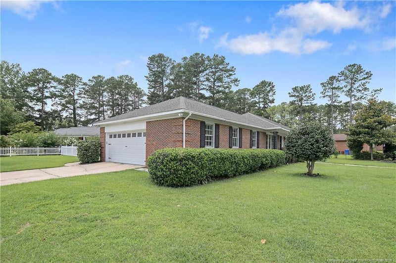 484 Lennox Dr, Fayetteville, NC 28303