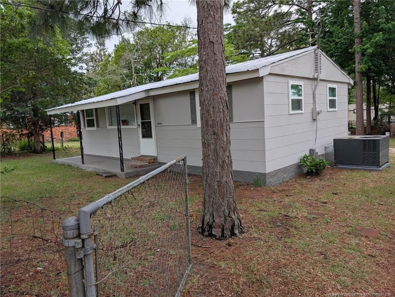 4846 Arlington St, Hope Mills, NC 28348