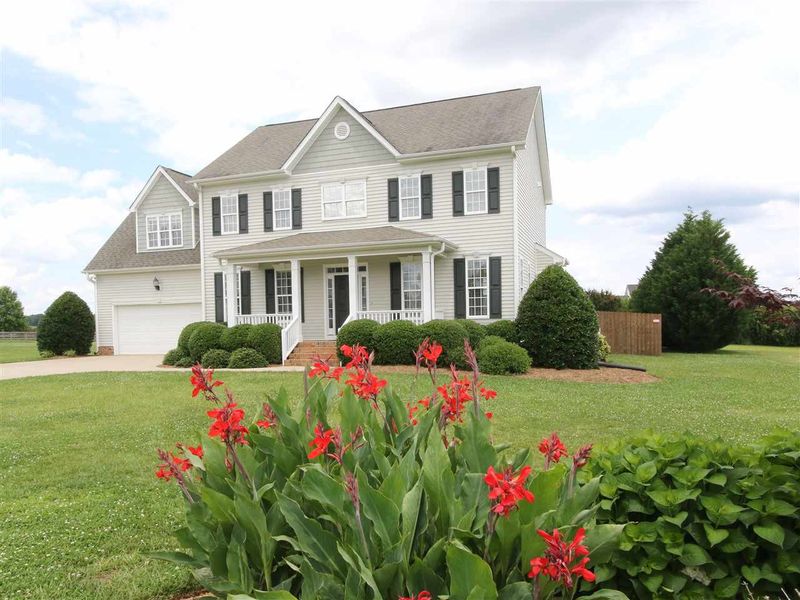 4851 Homestead Dr, Mebane, NC 27302