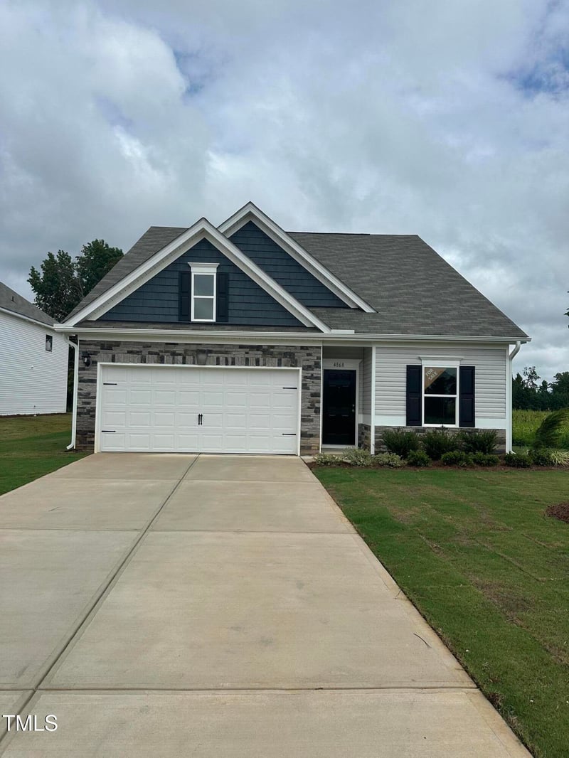 4868 Pioneer Dr, Sanford, NC 27330