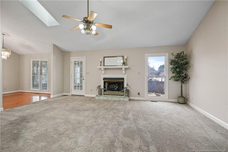 487 Greywalls Ct, Fayetteville, NC 28311