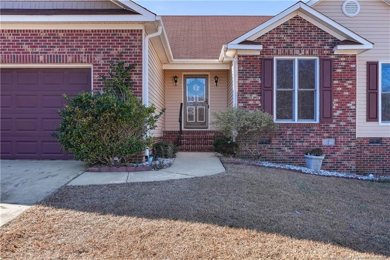 487 Greywalls Ct, Fayetteville, NC 28311