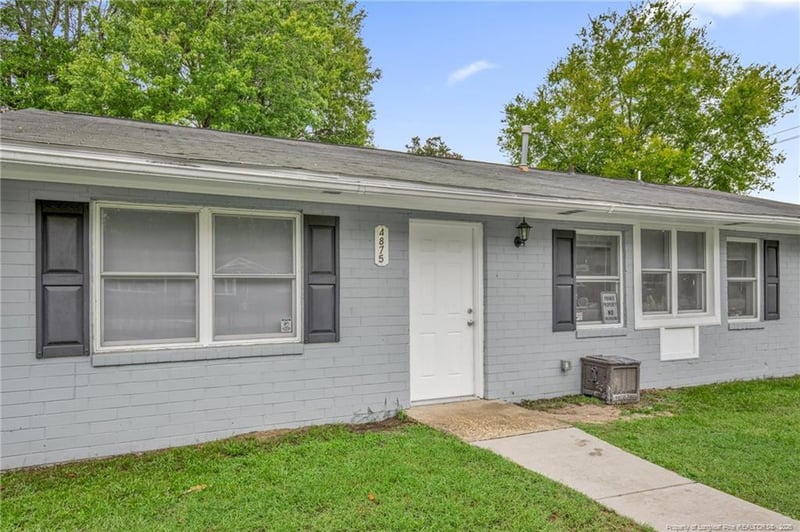4875 Cameron Rd, Hope Mills, NC 28348