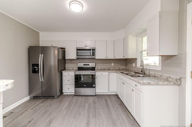 488 Hall Rd, Erwin, NC 28339