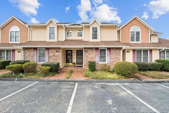 488 Lands End Rd, Fayetteville, NC 28314