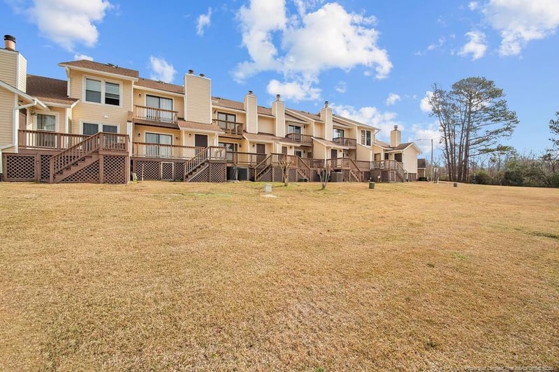 488 Lands End Rd, Fayetteville, NC 28314