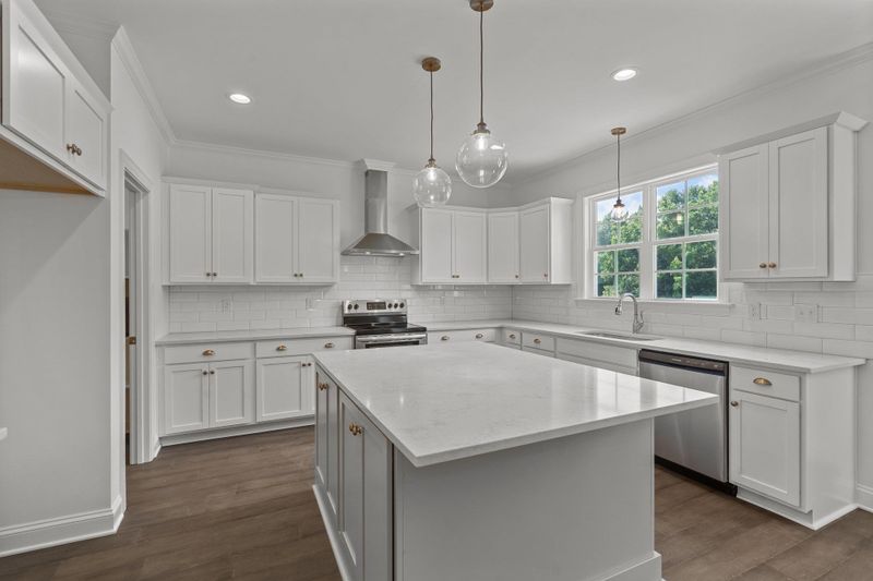 488 Pine Ridge Rd, Zebulon, NC 27597