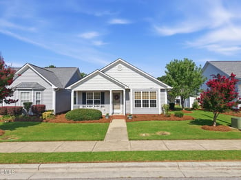 488 Pinecroft Dr, Clayton, NC 27520