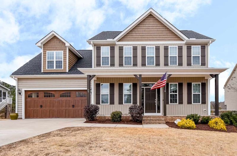 49 Barrowby Dr, Clayton, NC 27527