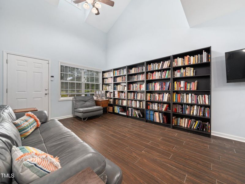 49 Beechleaf Ct, Clayton, NC 27520