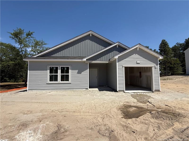 49 Blossom Trl, Lillington, NC 27546
