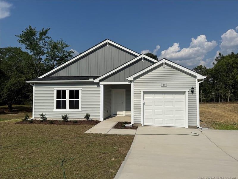 49 Blossom Trl, Lillington, NC 27546