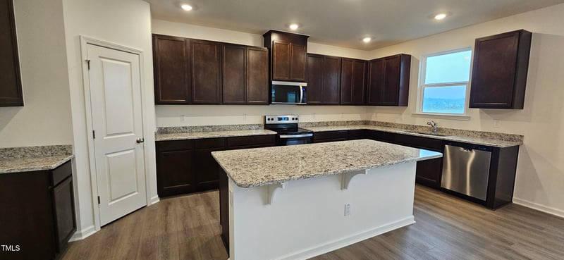 49 Brodhead Dr, Fuquay Varina, NC 27526