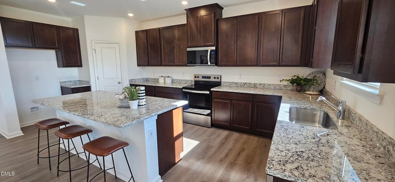 49 Brodhead Dr, Fuquay Varina, NC 27526