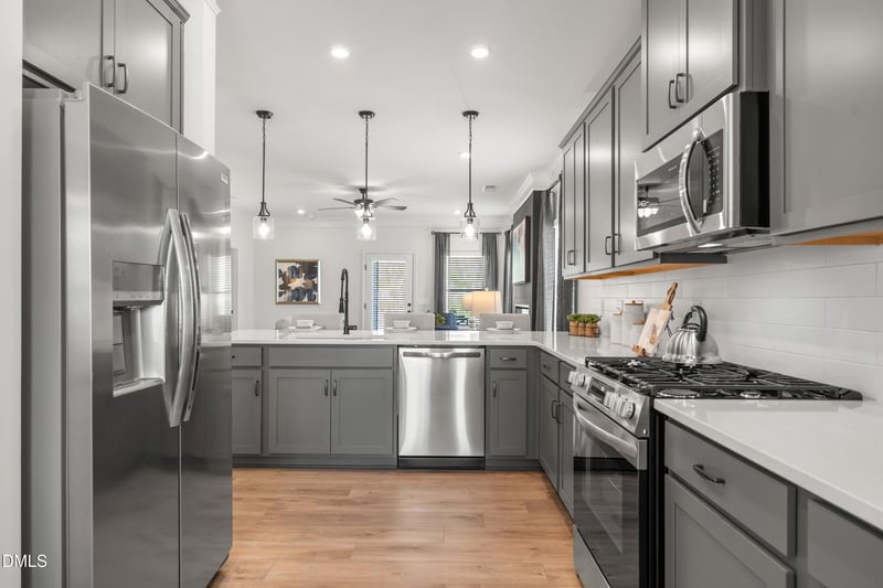49 Chardonnay Dr, Lillington, NC 27546