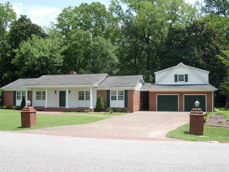 49 S Pleasant St, Angier, NC 27501