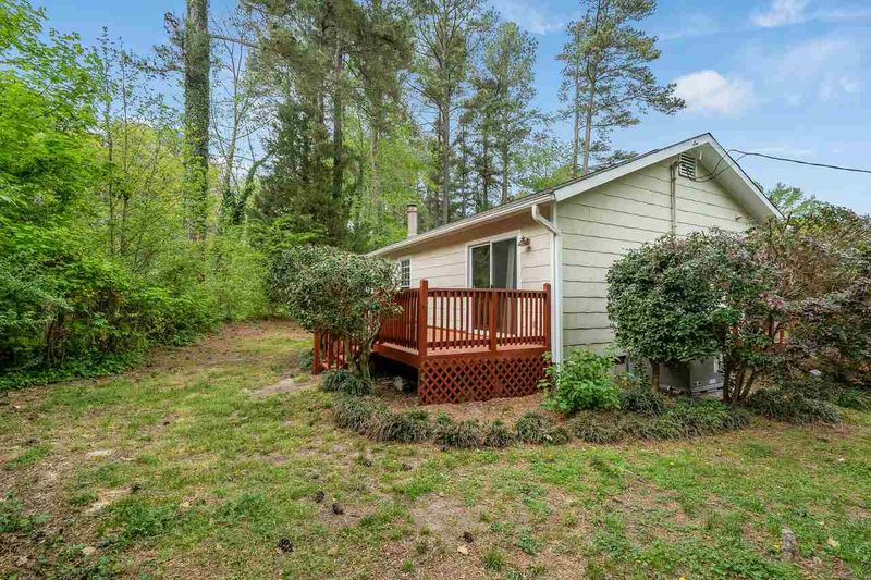 49 Red Pine Rd, Chapel Hill, NC 27516