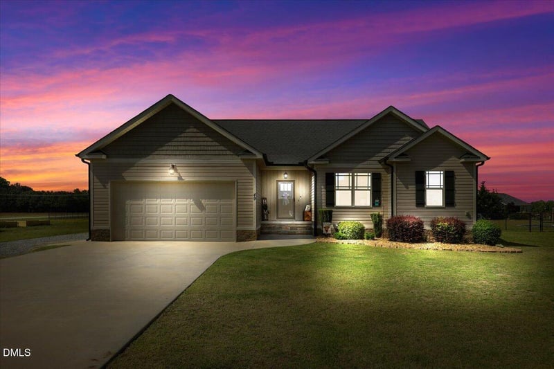 49 Sentinel Ct, Smithfield, NC 27577