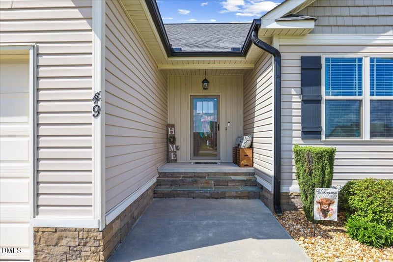 49 Sentinel Ct, Smithfield, NC 27577