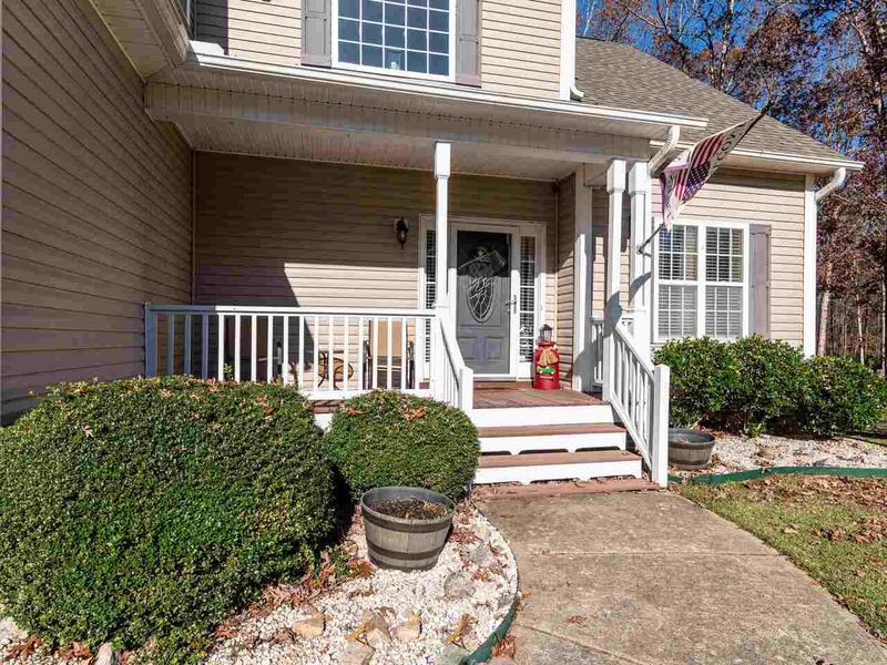 49 E Trafalgar Ct, Clayton, NC 27520