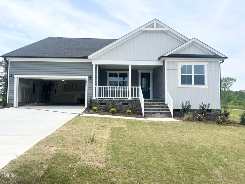 490 Barbour Farm Ln, Four Oaks, NC 27524