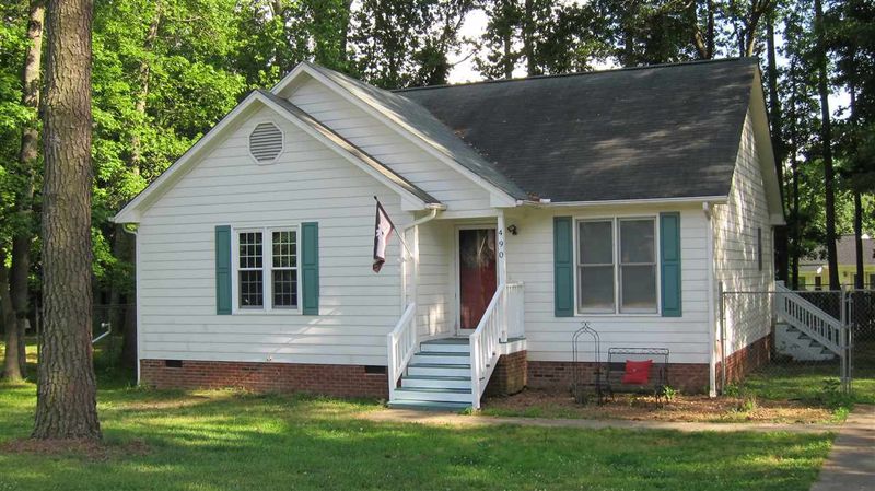 490 Circle Dr, Angier, NC 27501