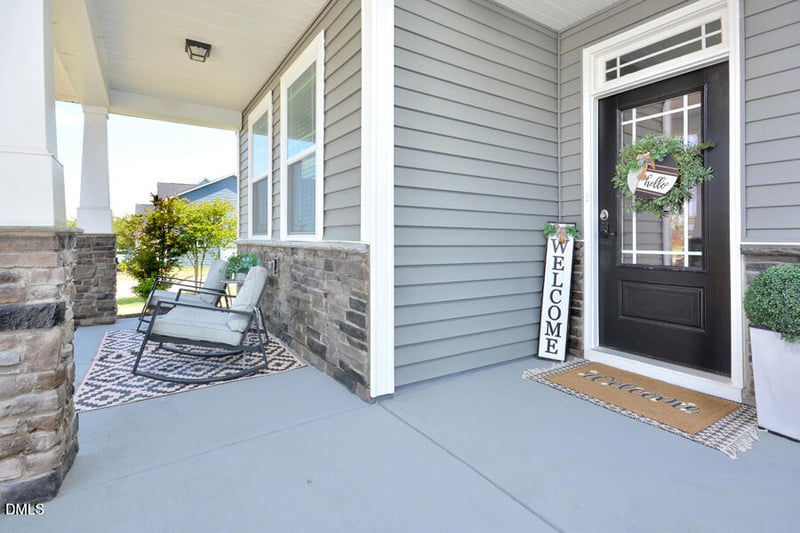 490 Mallard Loop Dr, Clayton, NC 27527