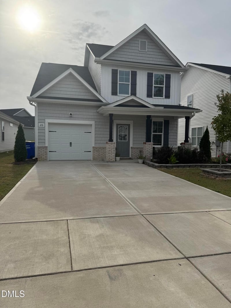 490 Sturgeon St, Smithfield, NC 27577