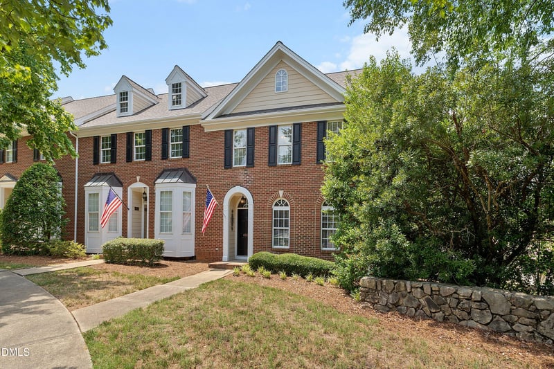 4900 Linksland Dr, Holly Springs, NC 27540
