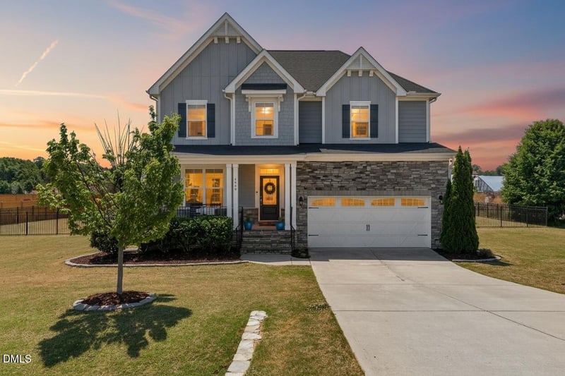 4900 Sunset Stream Dr, Fuquay Varina, NC 27526