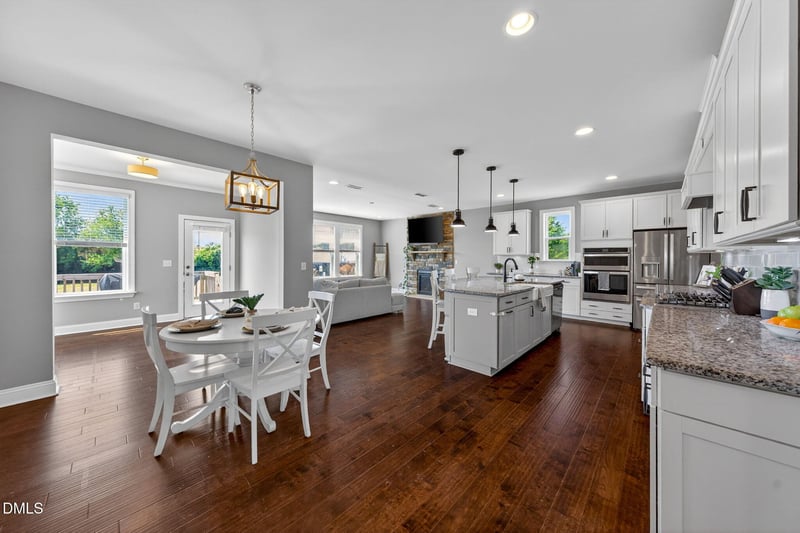 4900 Sunset Stream Dr, Fuquay Varina, NC 27526