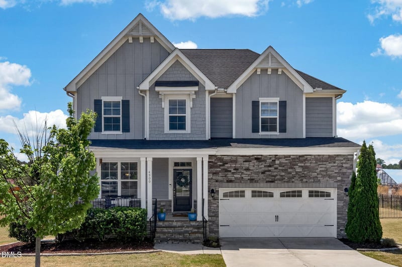 4900 Sunset Stream Dr, Fuquay Varina, NC 27526