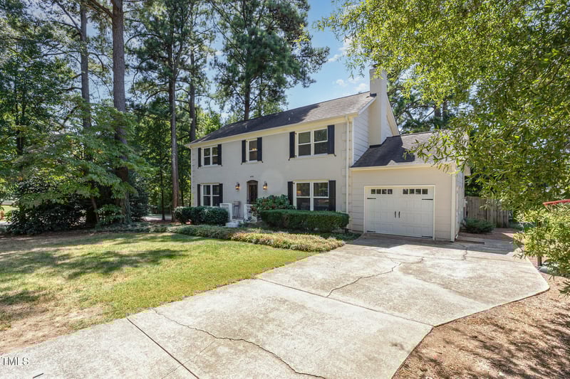 4901 Stonehill Dr, Raleigh, NC 27609