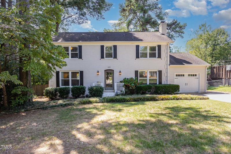4901 Stonehill Dr, Raleigh, NC 27609