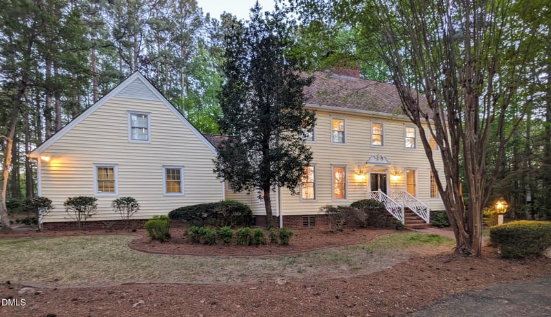 4901 Stoneridge Dr, Raleigh, NC 27612