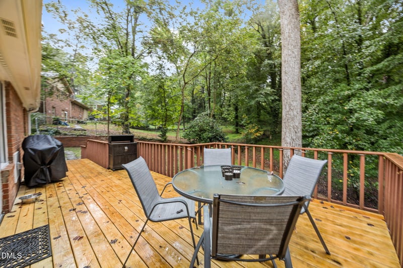 4902 Carteret Dr, Raleigh, NC 27612
