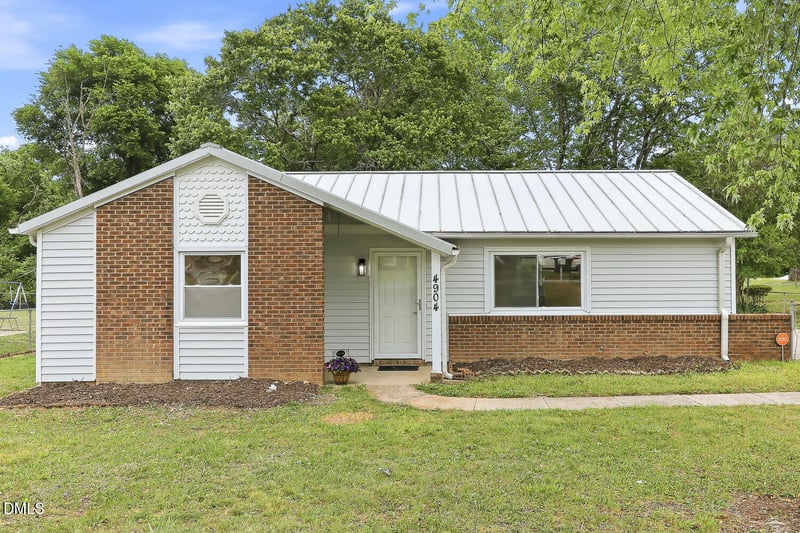 4904 Fox Hunt Dr, Durham, NC 27712