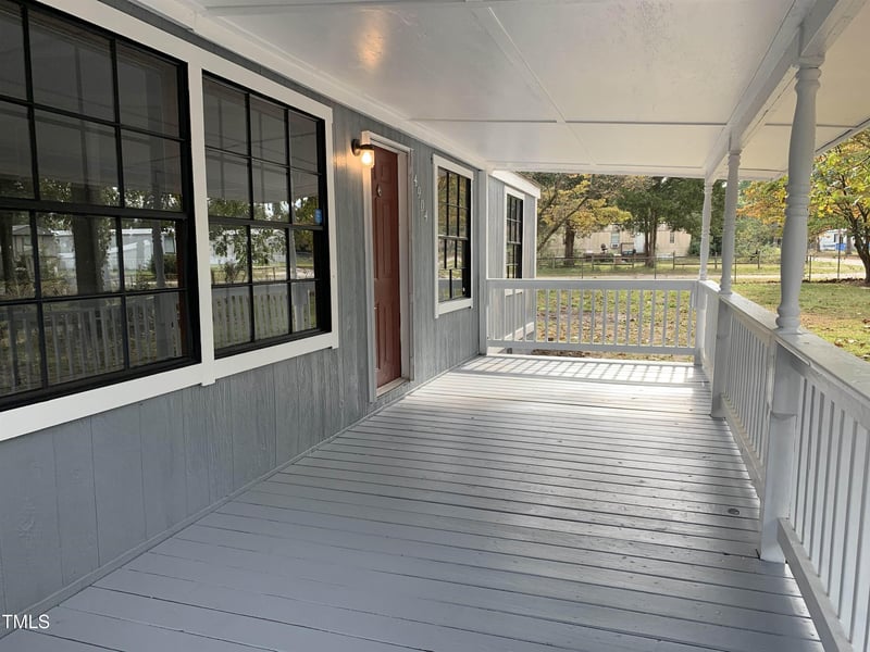 4904 Madison Dr, Hope Mills, NC 28348
