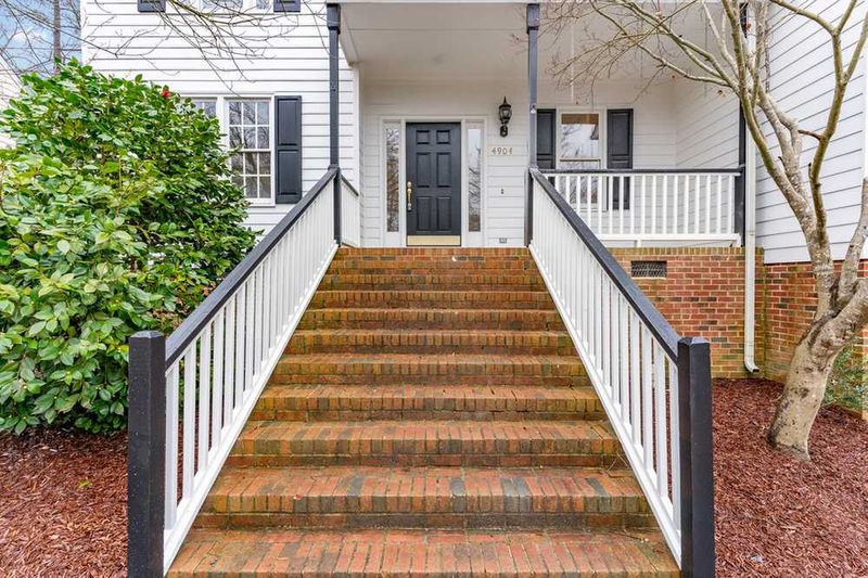 4904 Royal Troon Dr, Raleigh, NC 27604