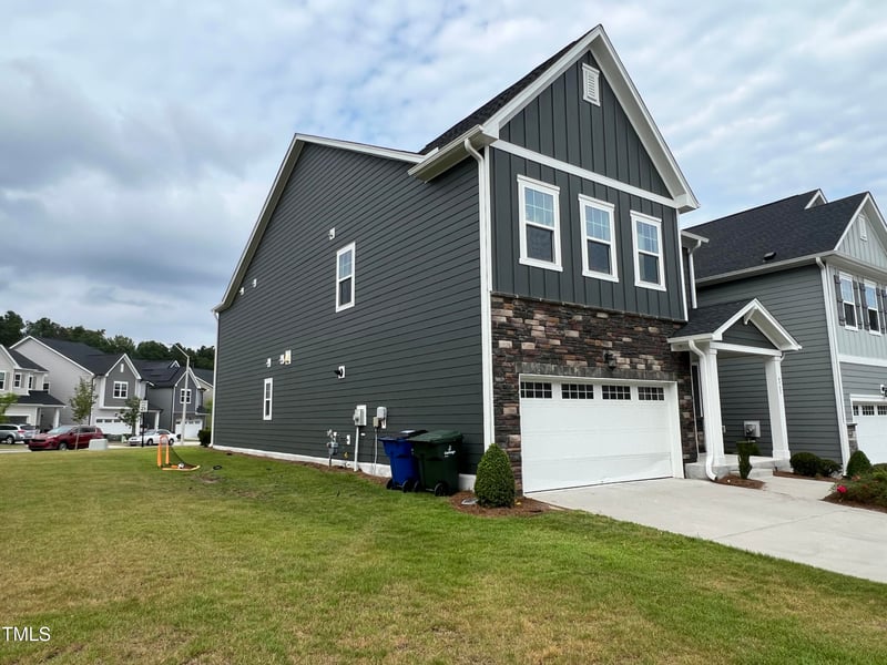4905 Enlightenment Rd, Raleigh, NC 27616