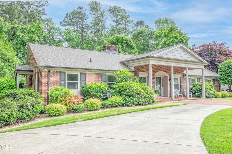 4905 Hermitage Dr, Raleigh, NC 27612
