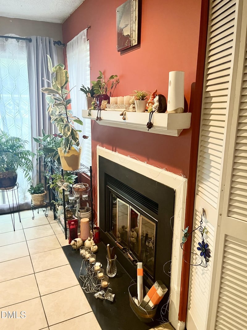 4907 Hollenden Dr #101, Raleigh, NC 27616