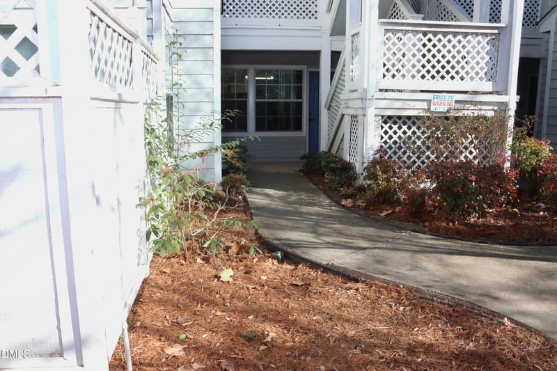 4907 Hollenden Dr #106, Raleigh, NC 27616