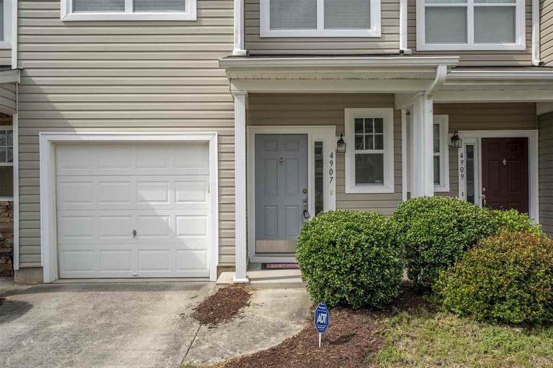 4907 Ravelstone Ct, Raleigh, NC 27610