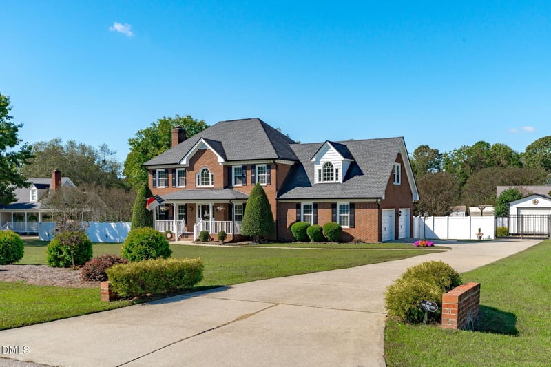 4908 Allanbrooke Ln, Fuquay Varina, NC 27526