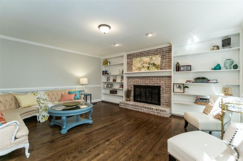 4908 Fielding Dr, Raleigh, NC 27606