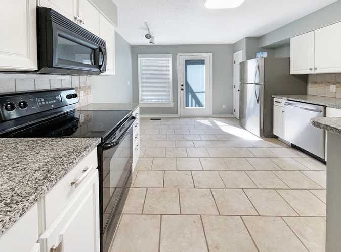 4908 Harbour Towne Dr, Raleigh, NC 27604