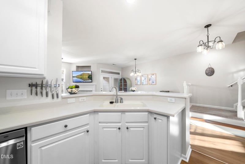 4909 Amber Clay Ln, Raleigh, NC 27612