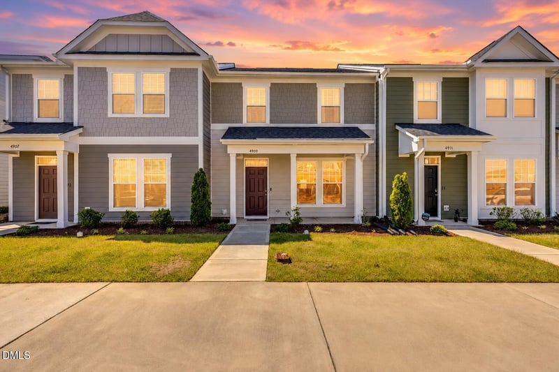 4909 Crescent Square St, Raleigh, NC 27616
